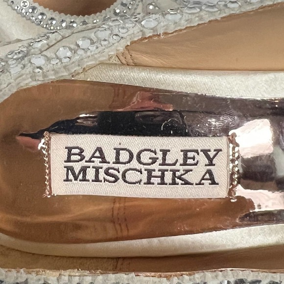 BADGLEY MISCHKA ROUGE EMBELLISHED EVENING SHOES IVORY SATIN SZ 8 NEW WITHOUT BOX - Picture 11 of 12